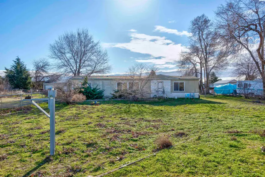 161 Teri Road, Burbank, WA 99323 - #2