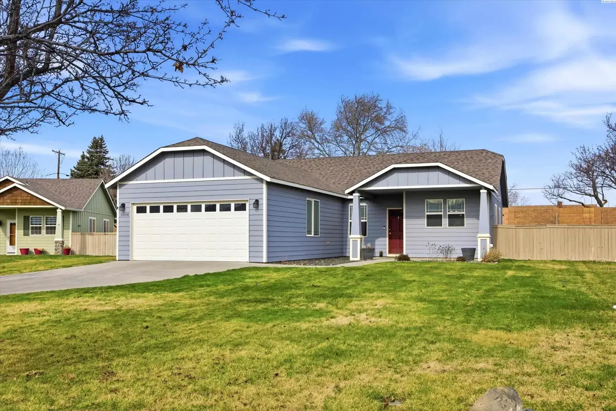 5808 W 11th Ave, Kennewick, WA 99338 - #1