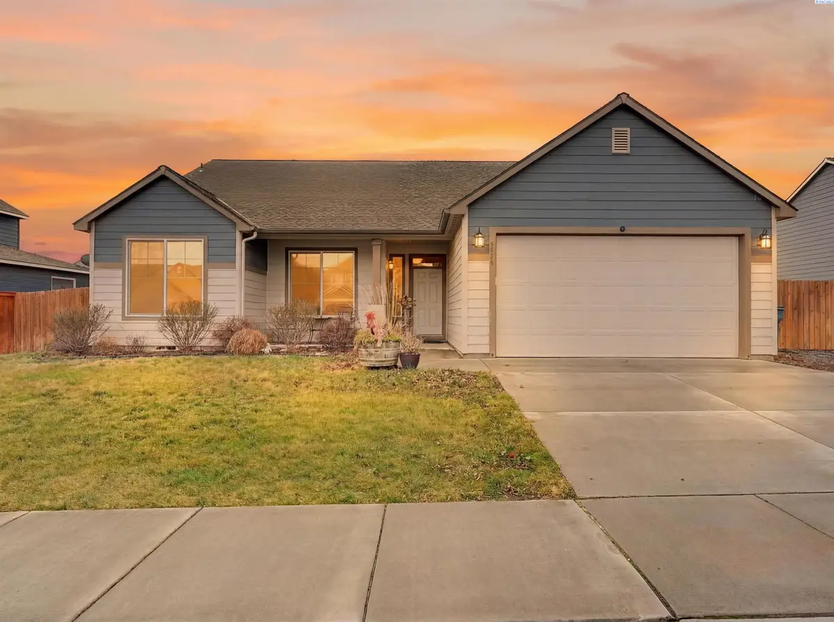 6579 W 33rd Pl, Kennewick, WA 99338 - #1