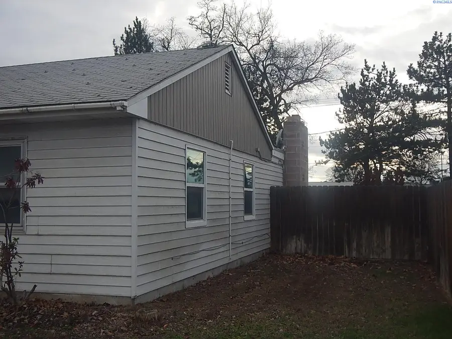 1003 Elm Ave, Richland, WA 99352 - #2