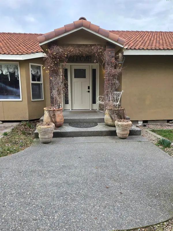 1450 Adair Dr, Richland, WA 99352