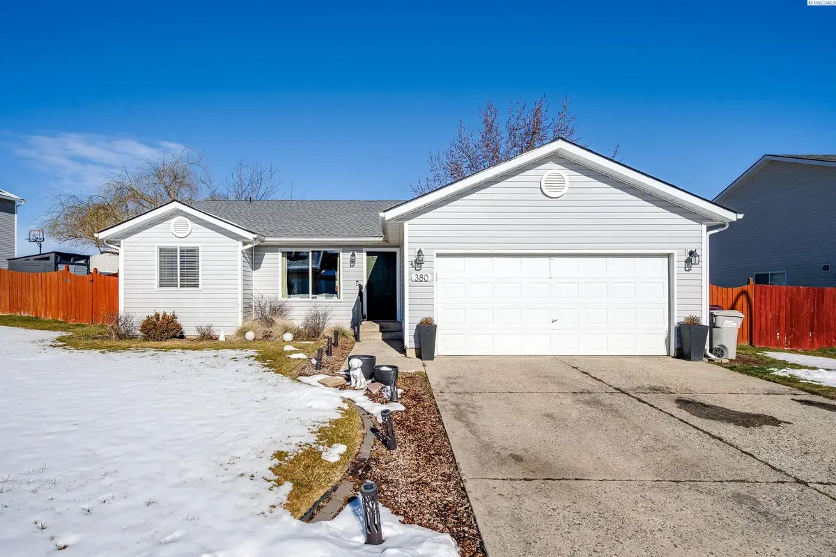 380 NW Terre View Dr, Pullman, WA 99163 - #1