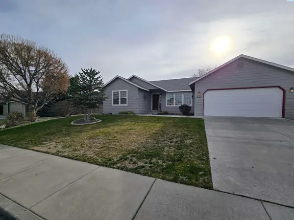 8547 W Canyon Ave, Kennewick, WA 99336