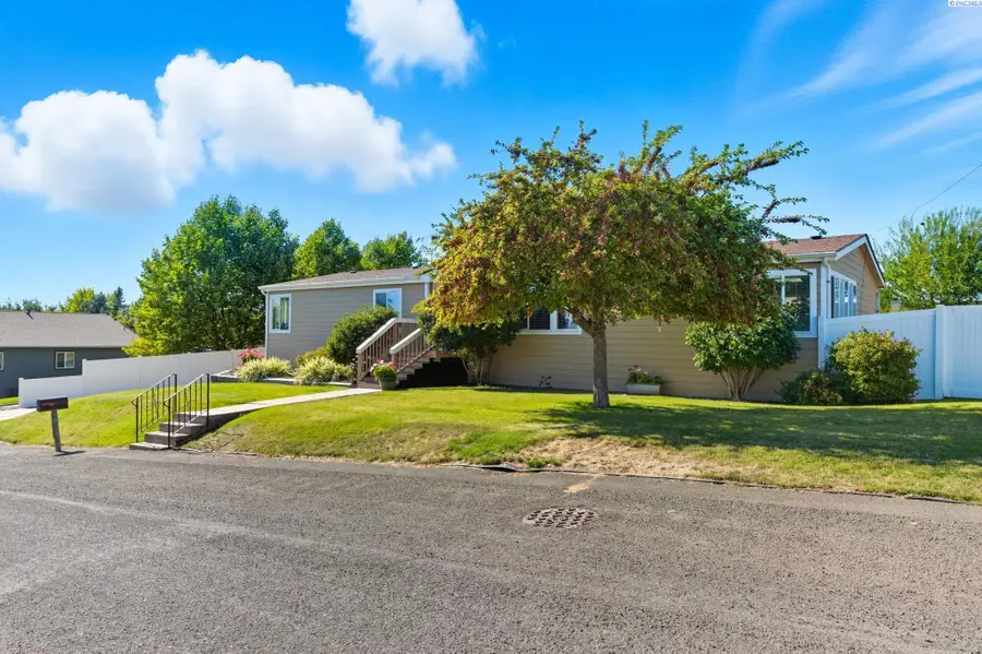 712 S Hillcrest Drive, Colfax, WA 99111 - #3