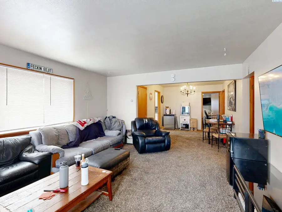 645,645 1/2 NE Maple St, Pullman, WA 99163-0000 - #3