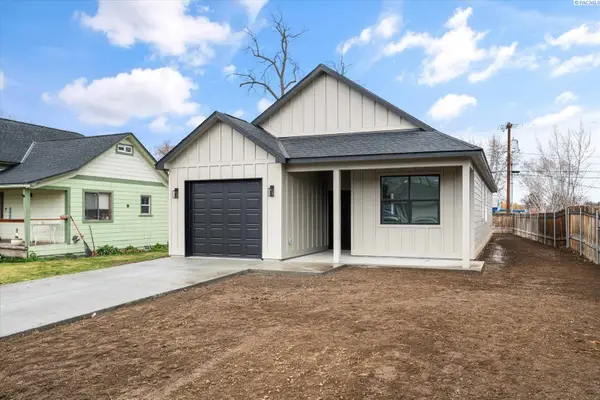 1426 Grant Ave, Prosser, WA 99350