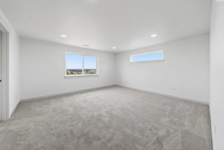 1601 SW Kelandren Drive, Prosser, WA 99350 - #3