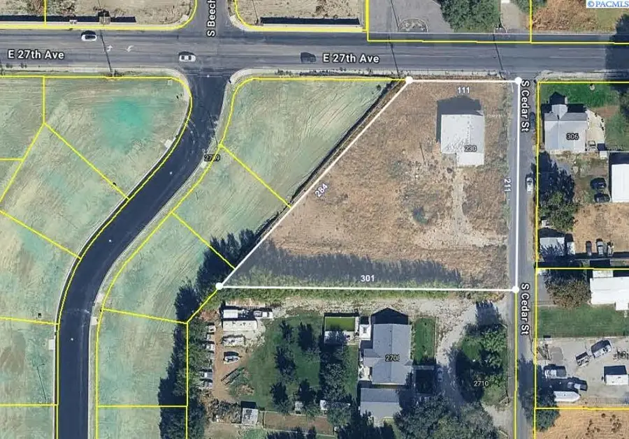 230 E 27th Avenue, Kennewick, WA 99337 - #3