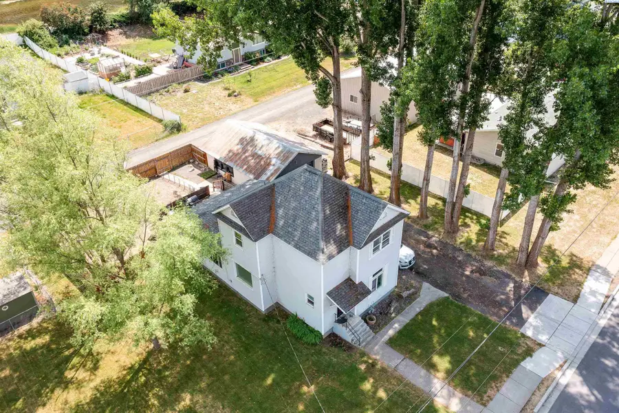 1804 Cedar St, Colfax, WA 99111 - #2