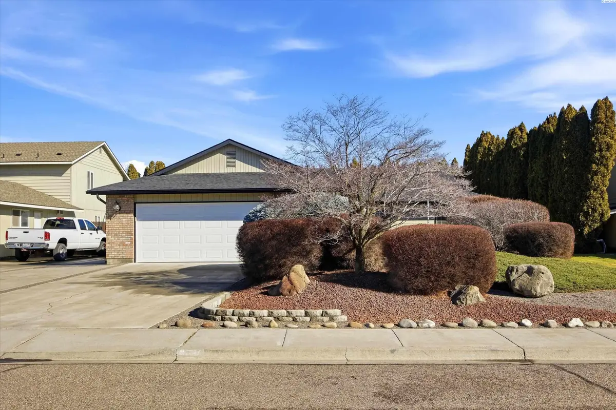 5132 W Killdeer Ct, West Richland, WA 99353 - #1