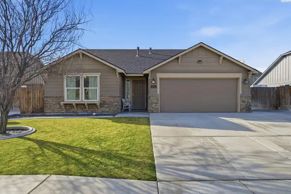 5712 Middle Fork St, Pasco, WA 99301