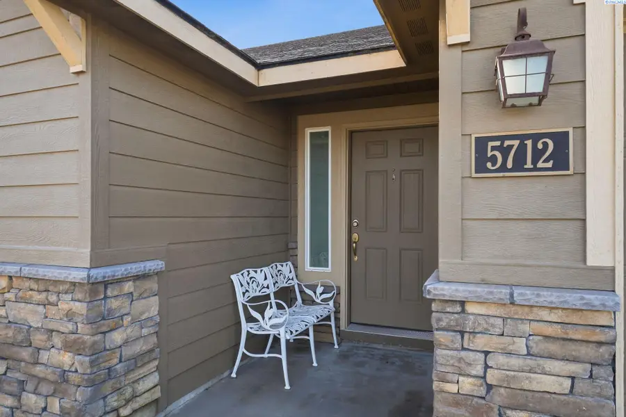 5712 Middle Fork St, Pasco, WA 99301 - #3