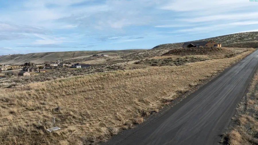 72810 Homestead Rd, Kennewick, WA 99338 - #2