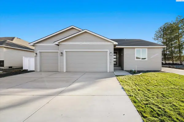 10151 W 16th Place, Kennewick, WA 99338