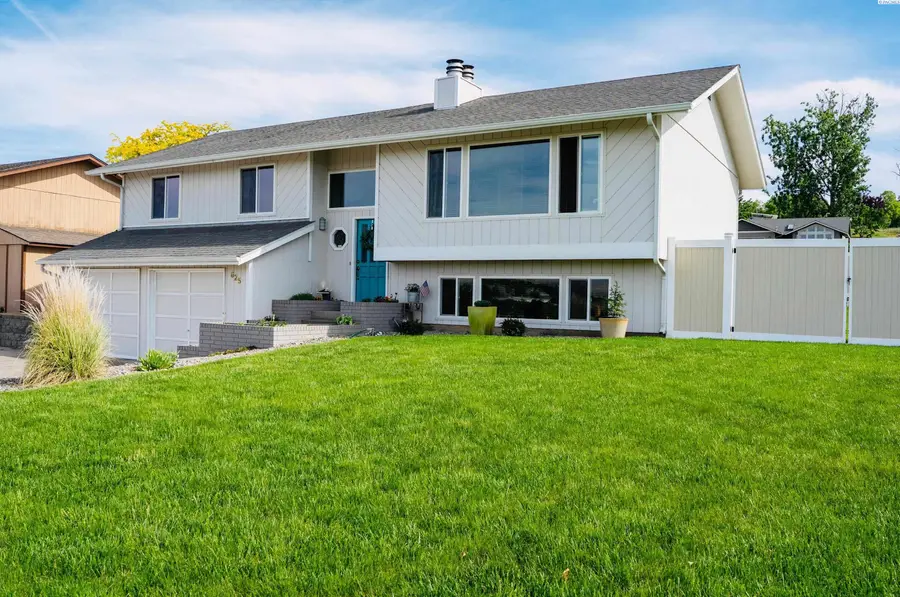 625 NW Crescent Ave, Sunnyside, WA 98944 - #2