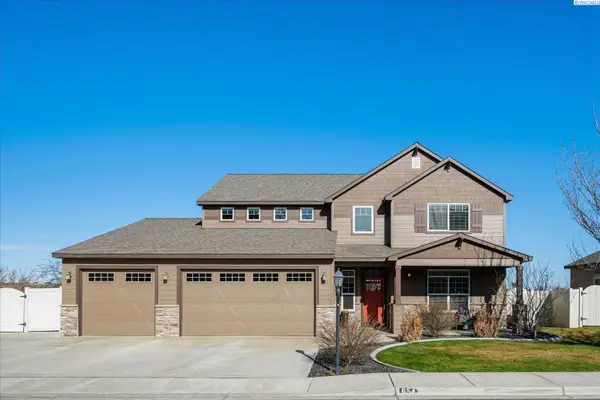 654 Nastacia Street, Richland, WA 99352