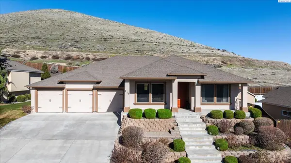 216 Bear Dr., Richland, WA 99352