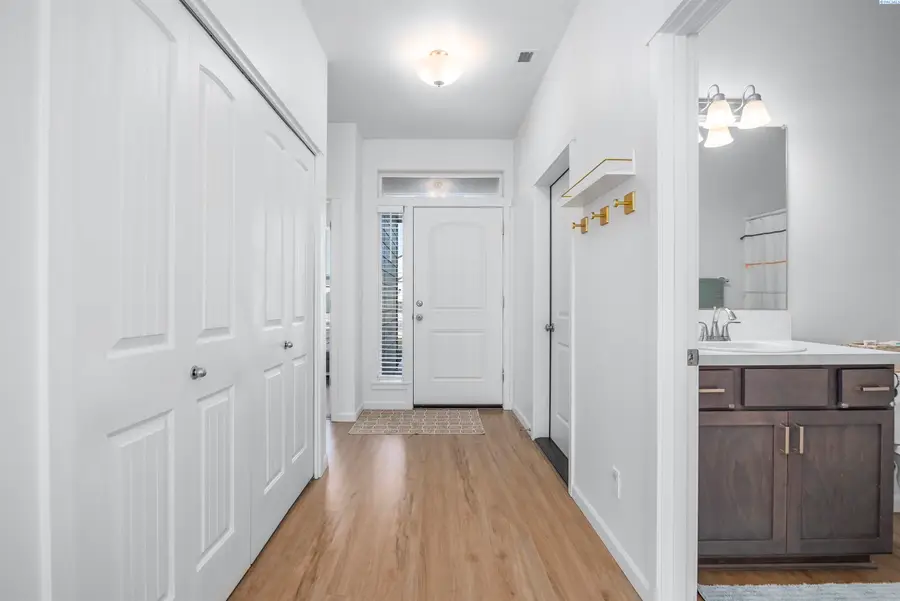 8602 Ashen Drive, Pasco, WA 99301 - #2