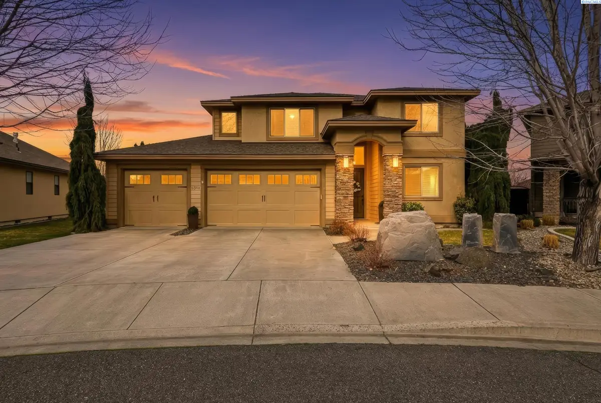 5210 W 19th Ave, Kennewick, WA 99338 - #1