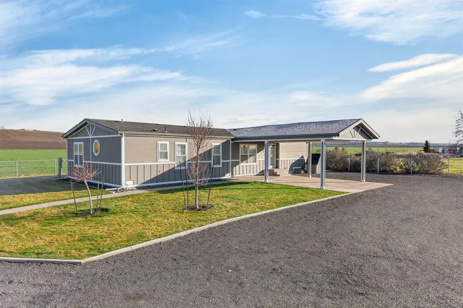 481 Woodworth Rd, Grandview, WA 98930 - #2