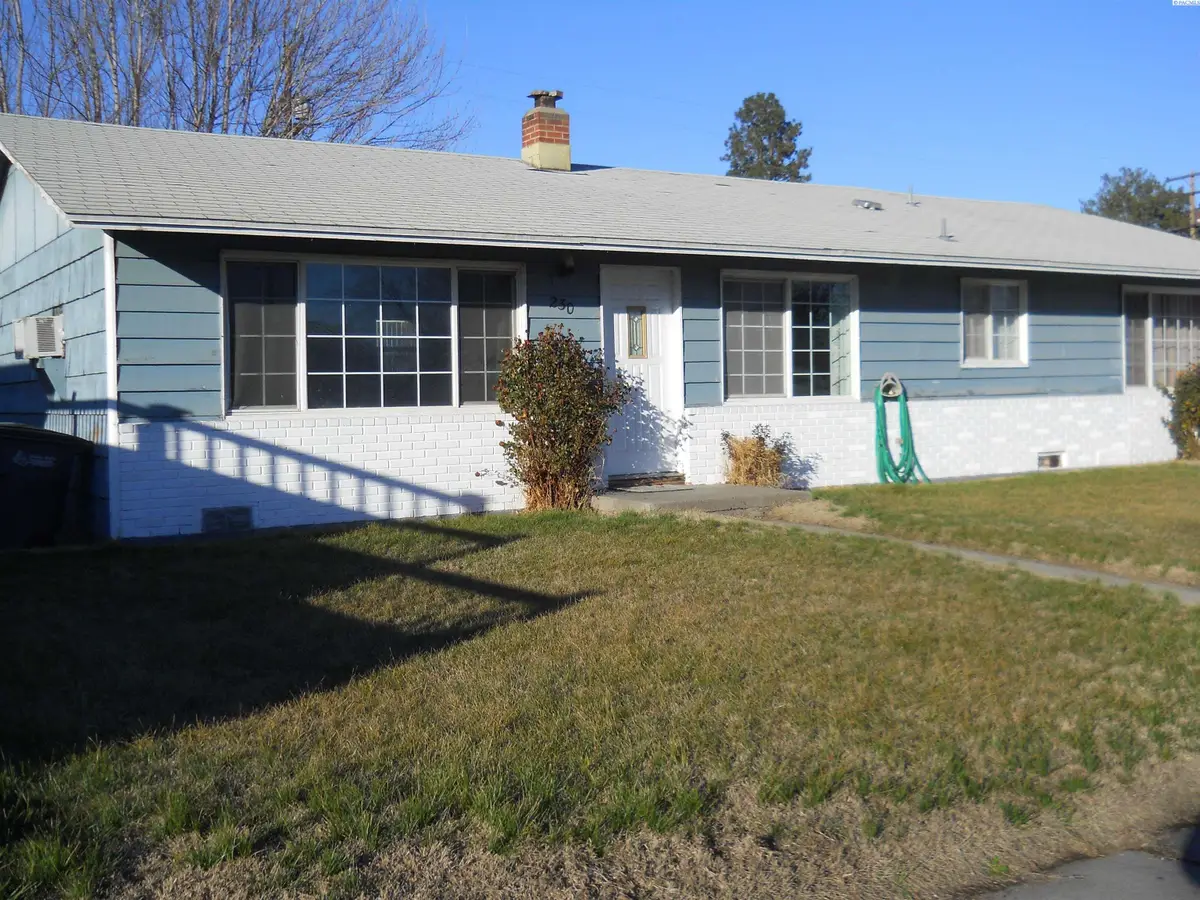 228/230 Nicolai Avenue, Sunnyside, WA 98944 - #1