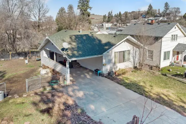 210 W Cooper, Colfax, WA 99111