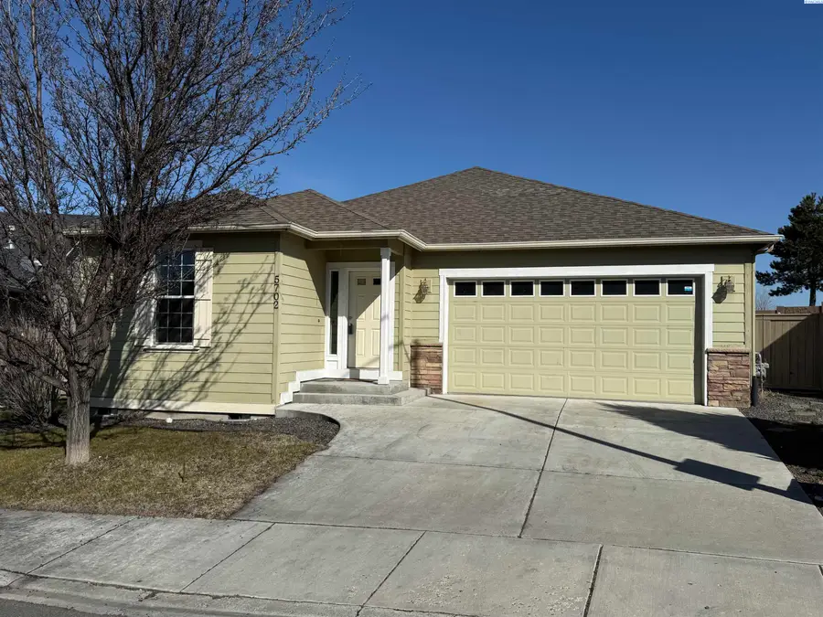 5702 W 23rd Ave, Kennewick, WA 99338 - #2