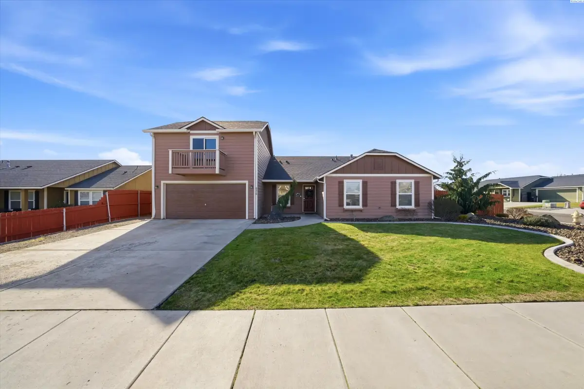 6416 Three Rivers Dr, Pasco, WA 99301 - #1