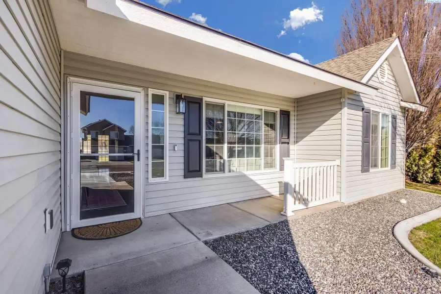4815 Catalonia Dr, Pasco, WA 99301 - #3