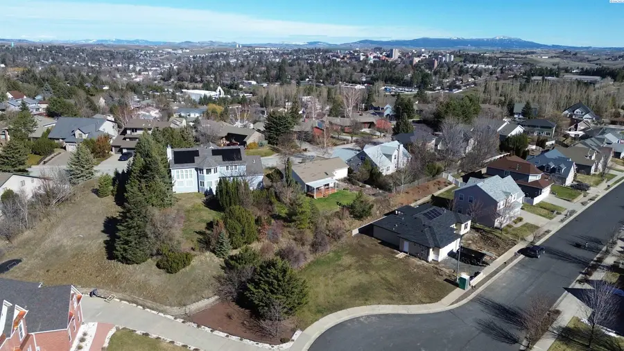 630 SW Sundance Ct, Pullman, WA 99163 - #2