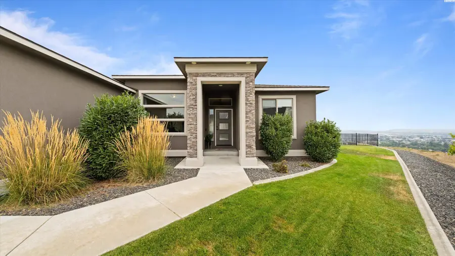 2284 S Alaska St, Kennewick, WA 99338 - #3