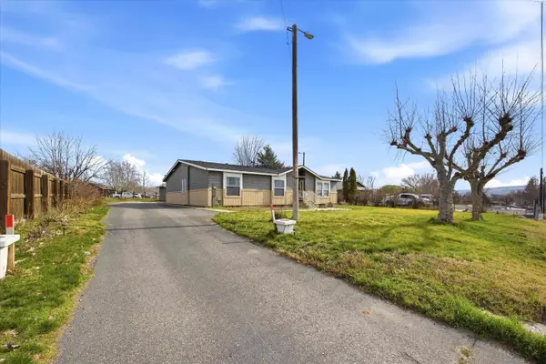 909 S Gum St, Kennewick, WA 99336