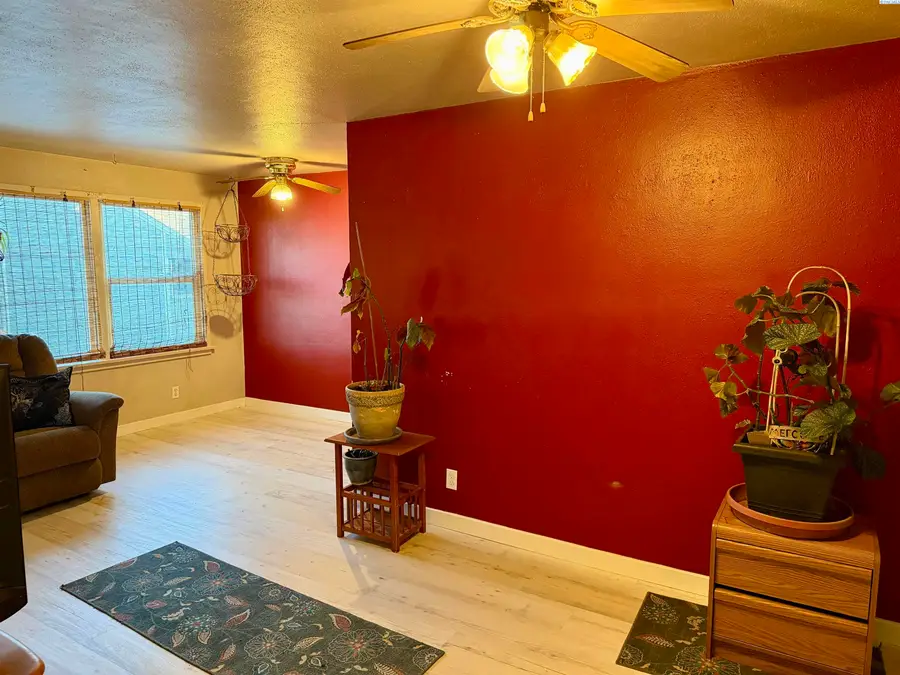 1208 Playfield Ave, Prosser, WA 99350 - #3