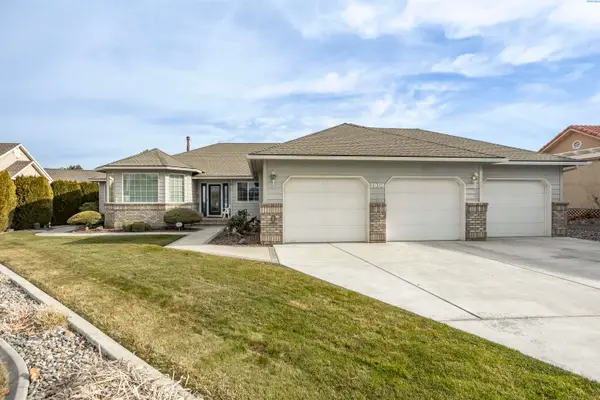 3906 S Morain Loop, Kennewick, WA 99337