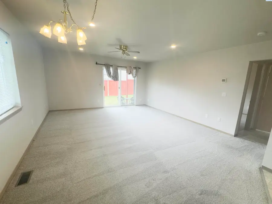 405 NW Terre View Dr, Pullman, WA 99163-2177 - #3