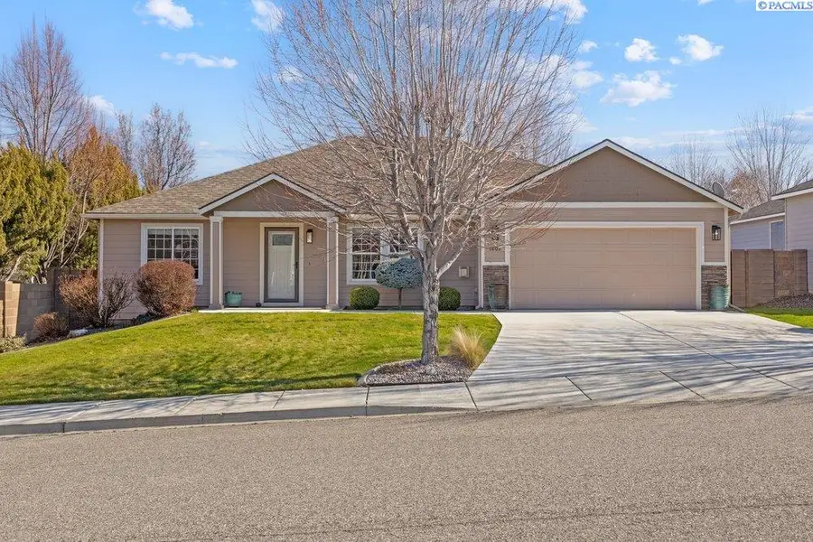 1803 S Irving Pl., Kennewick, WA 99338 - #2