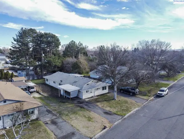 1942 Luther Pl, Richland, WA 99354