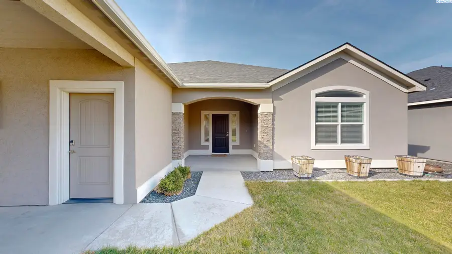 6733 Caspian Place, West Richland, WA 99353 - #3