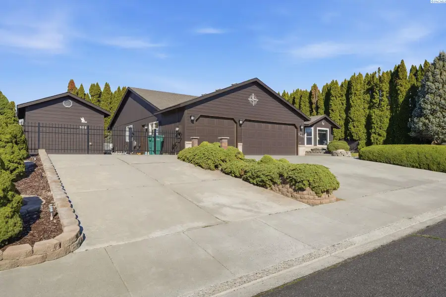 302 W 50th Ave, Kennewick, WA 99337-4614 - #3