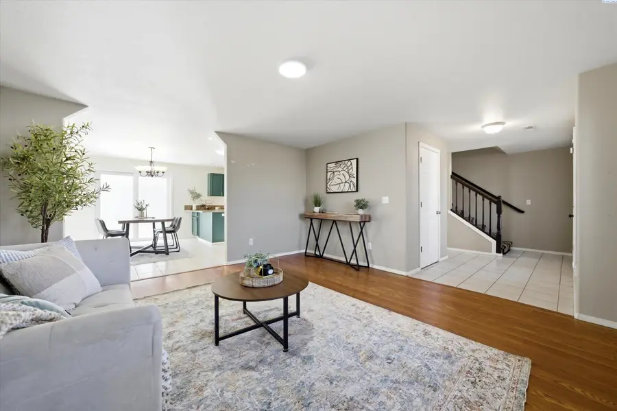 1615 W 24th Pl, Kennewick, WA 99337 - #3