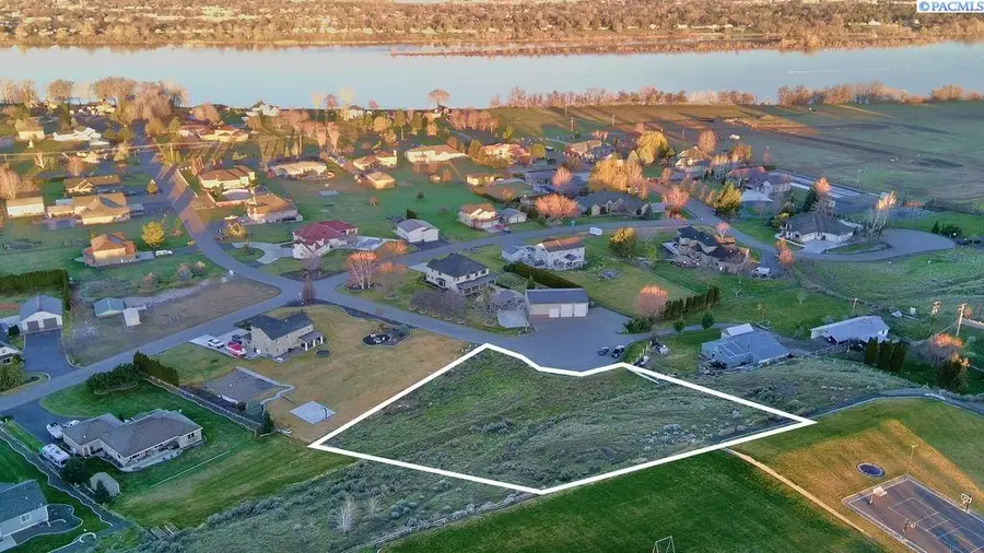 Nka, Pasco, WA 99301 - #3