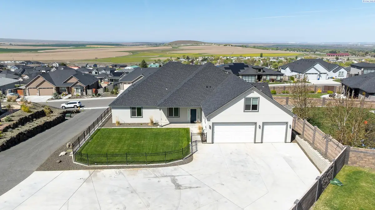 6631 Collins Rd, West Richland, WA 99353 - #1
