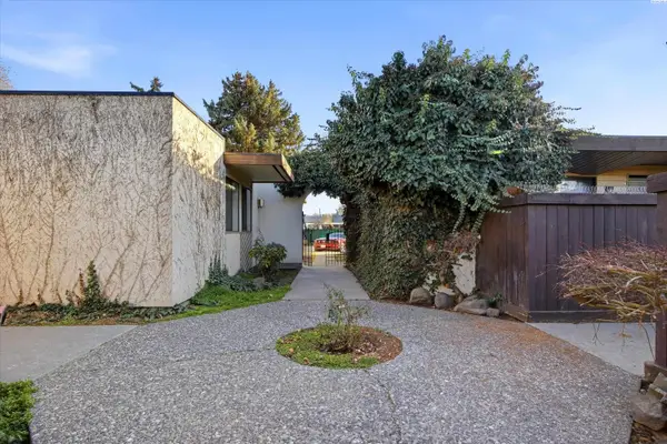 420 S Quincy St, Kennewick, WA 99336