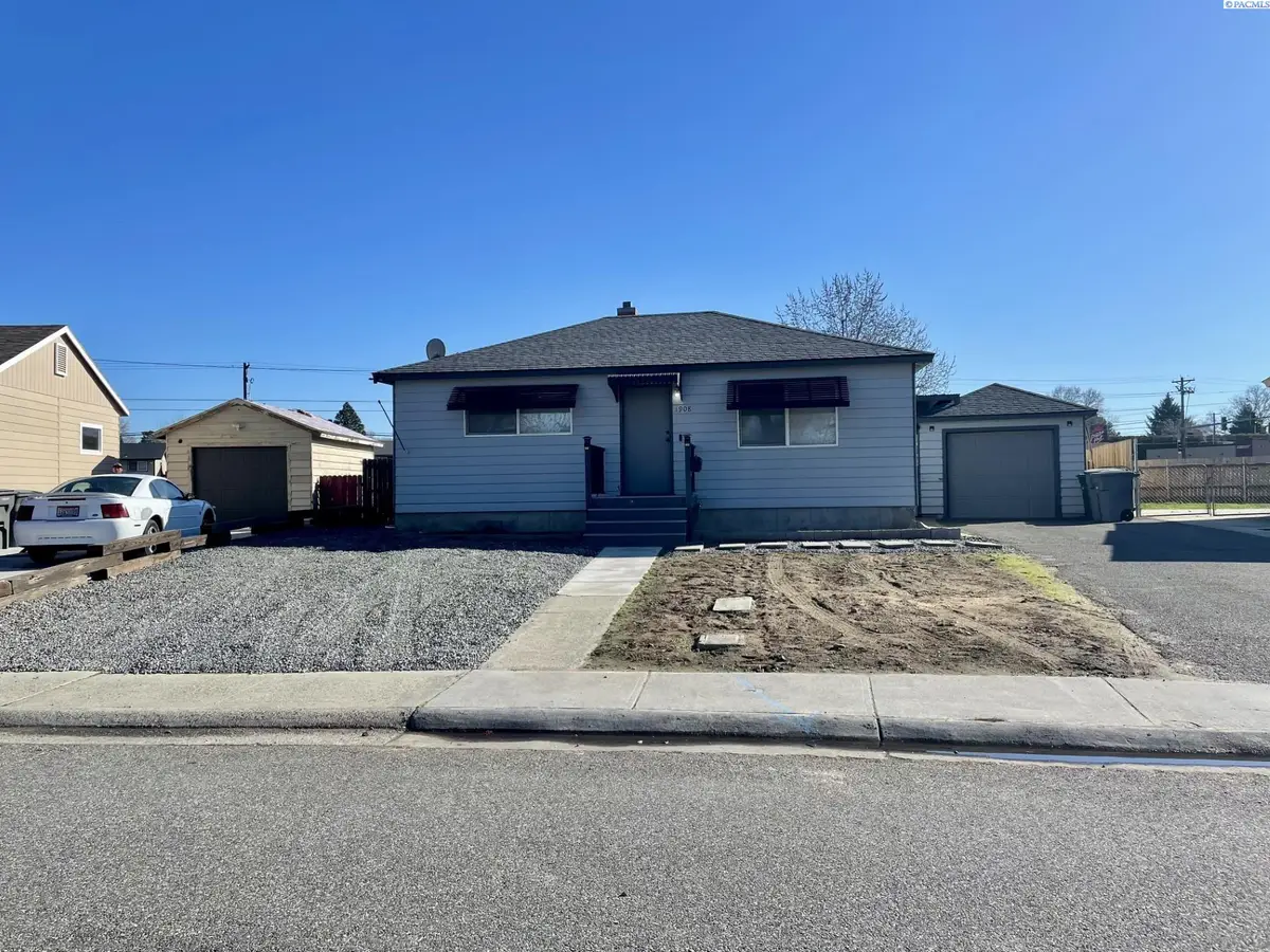 1908 Everest Ave, Richland, WA 99354 - #1