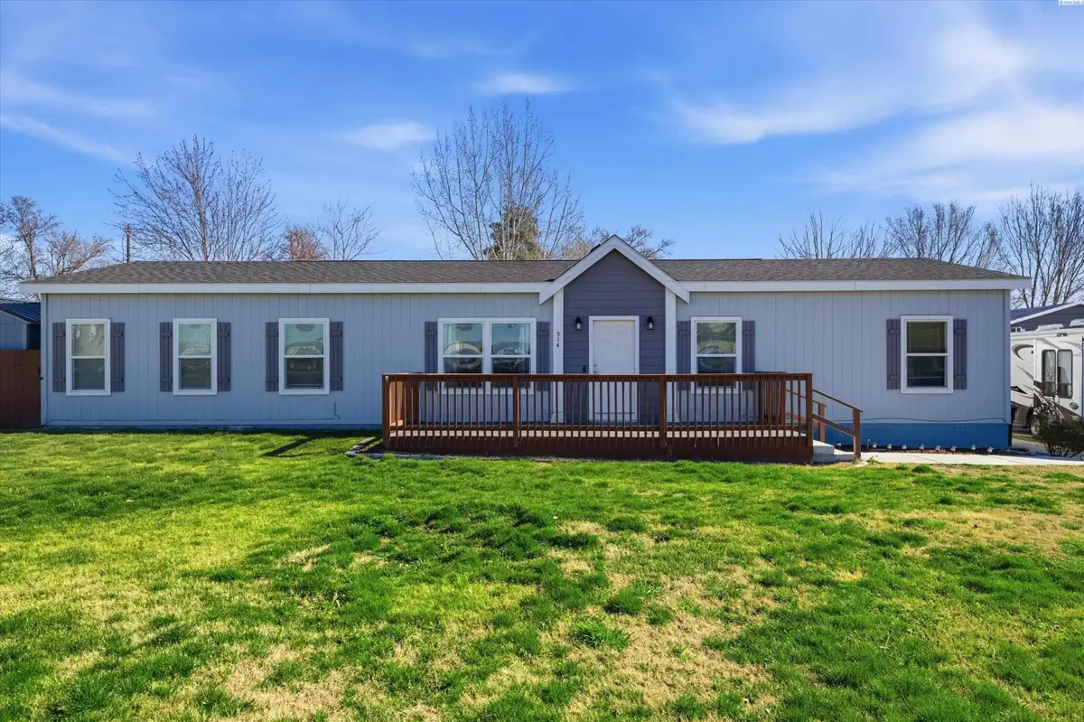 514 14th St, Benton City, WA 99320 - #1