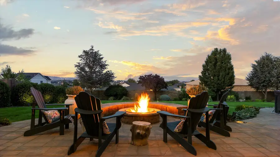 15307 S Mountain Ridge Ct, Kennewick, WA 99338 - #2