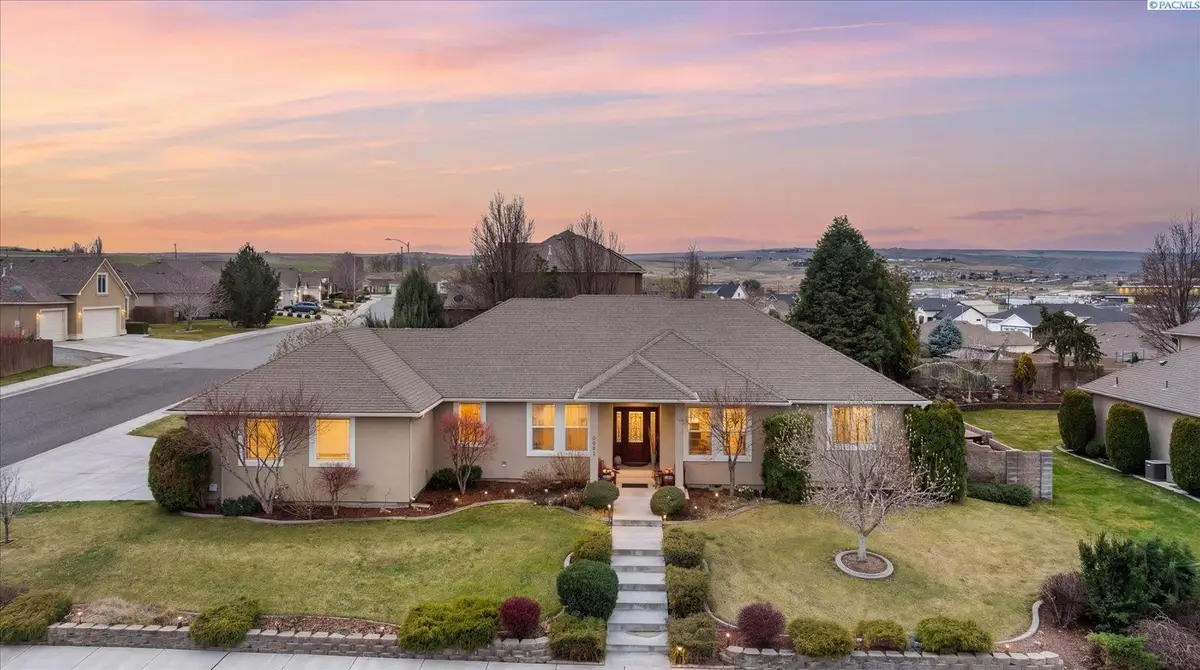 8903 W 6th Ave, Kennewick, WA 99336 - #1