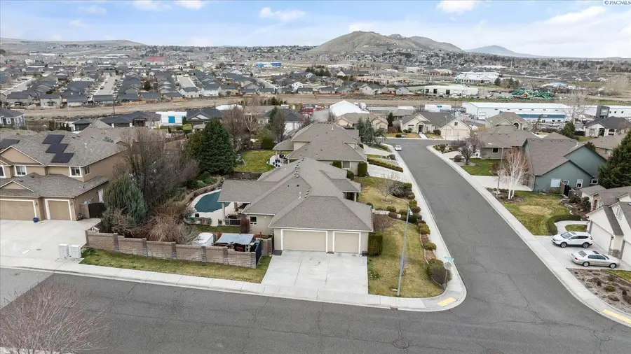 8903 W 6th Ave, Kennewick, WA 99336 - #3