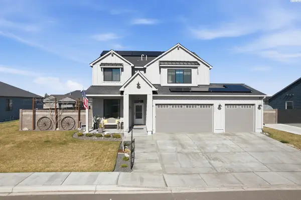 313 Ruby Ave, Grandview, WA 98930