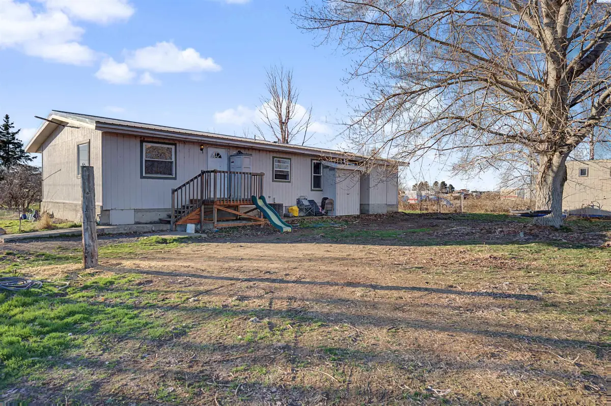 10124 Road 16 Ne, Moses Lake, WA 98837-9356 - #1